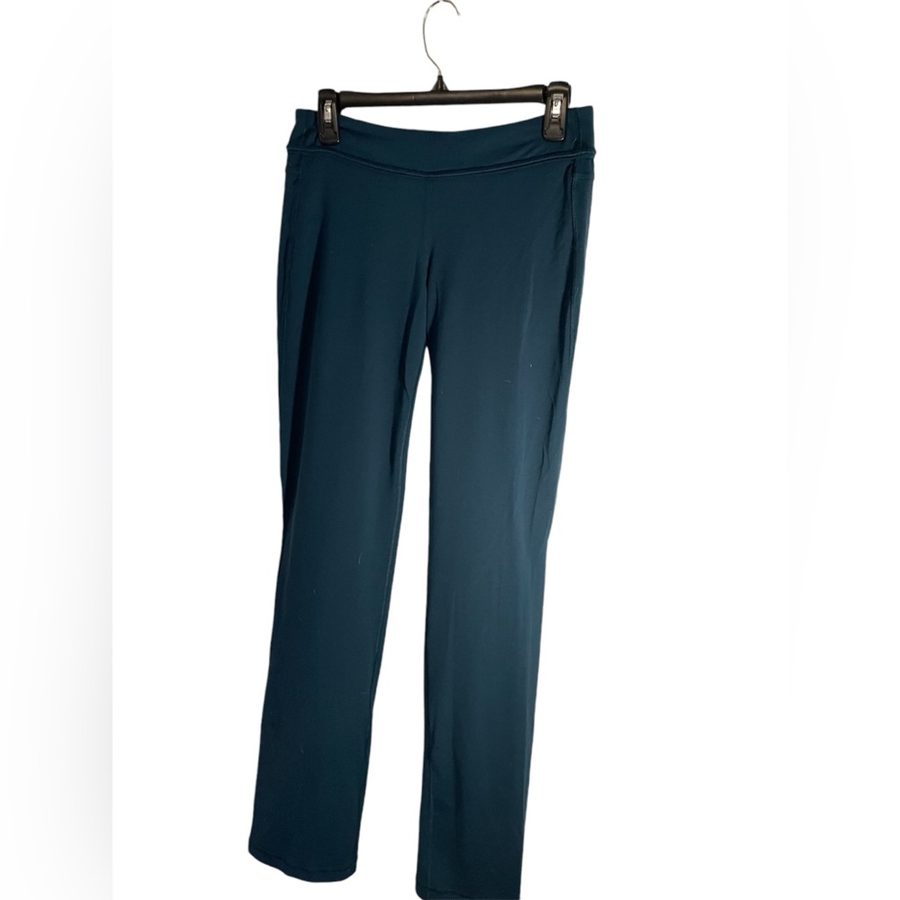 ONLY WORN ONCE WOMEN ‘S DARK GREEN LULULEMON YOGA PANTS SIZE 8!